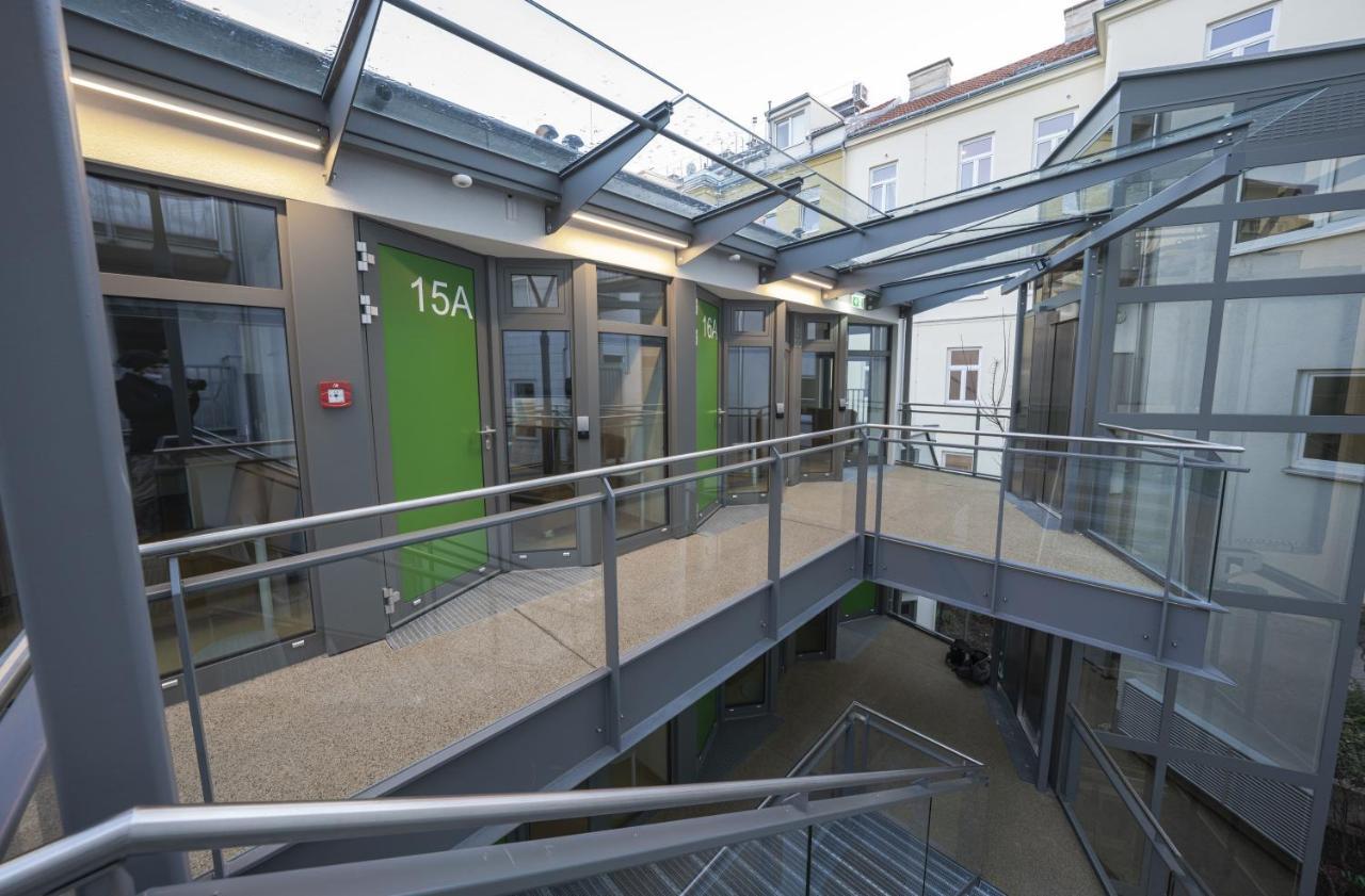 Smart Nano Living - Wien Hauptbahnhof - Self Check-In Экстерьер фото
