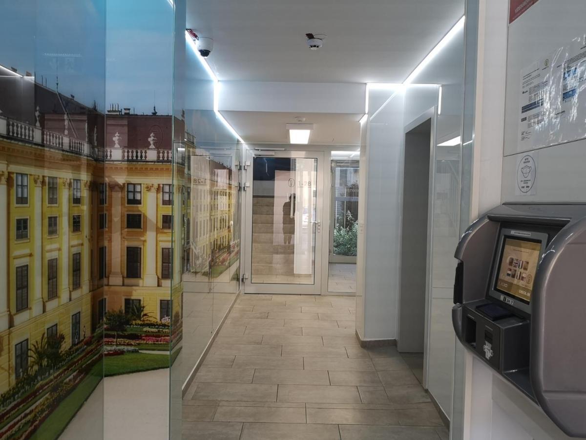 Smart Nano Living - Wien Hauptbahnhof - Self Check-In Экстерьер фото